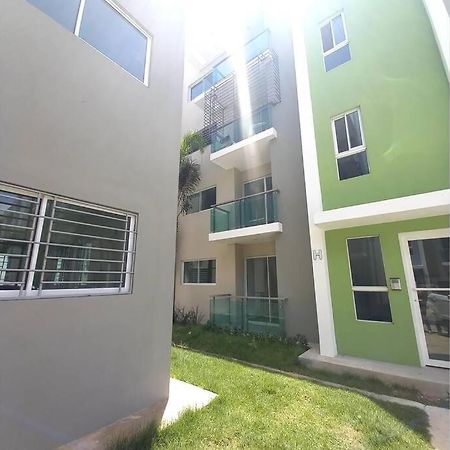 Confortable apartamento de 3 tres habitaciones, con hermosa vista de area verde, ademas de piscinas y juegos infantiles en area recreativa Santiago De Los Caballeros Exterior foto