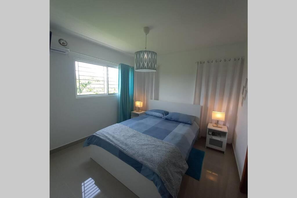 Confortable apartamento de 3 tres habitaciones, con hermosa vista de area verde, ademas de piscinas y juegos infantiles en area recreativa Santiago De Los Caballeros Exterior foto