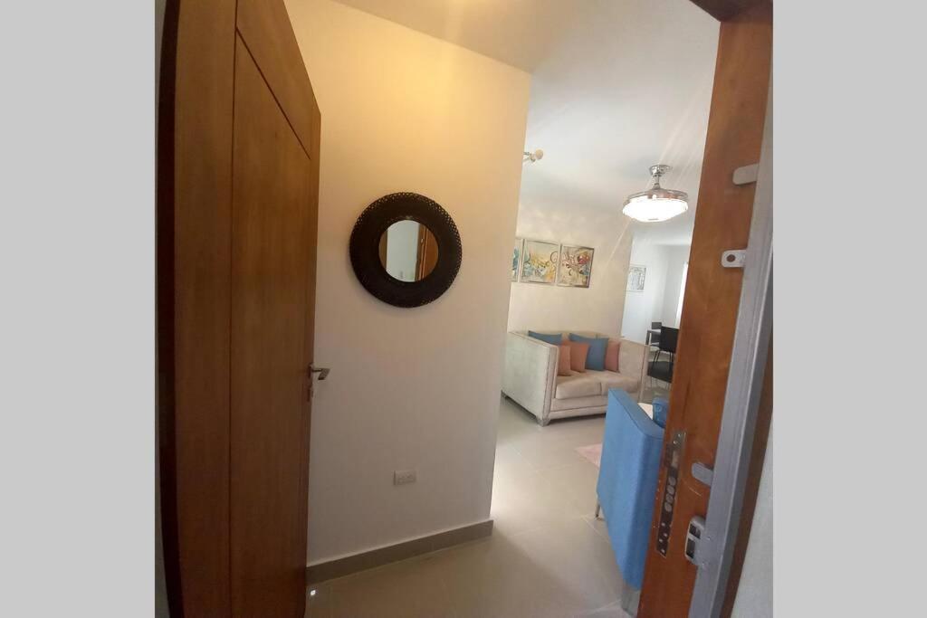 Confortable apartamento de 3 tres habitaciones, con hermosa vista de area verde, ademas de piscinas y juegos infantiles en area recreativa Santiago De Los Caballeros Exterior foto