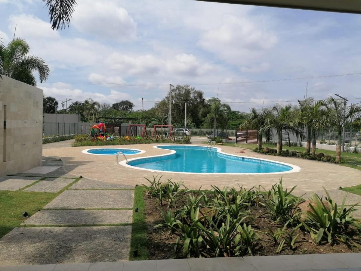 Confortable apartamento de 3 tres habitaciones, con hermosa vista de area verde, ademas de piscinas y juegos infantiles en area recreativa Santiago De Los Caballeros Exterior foto